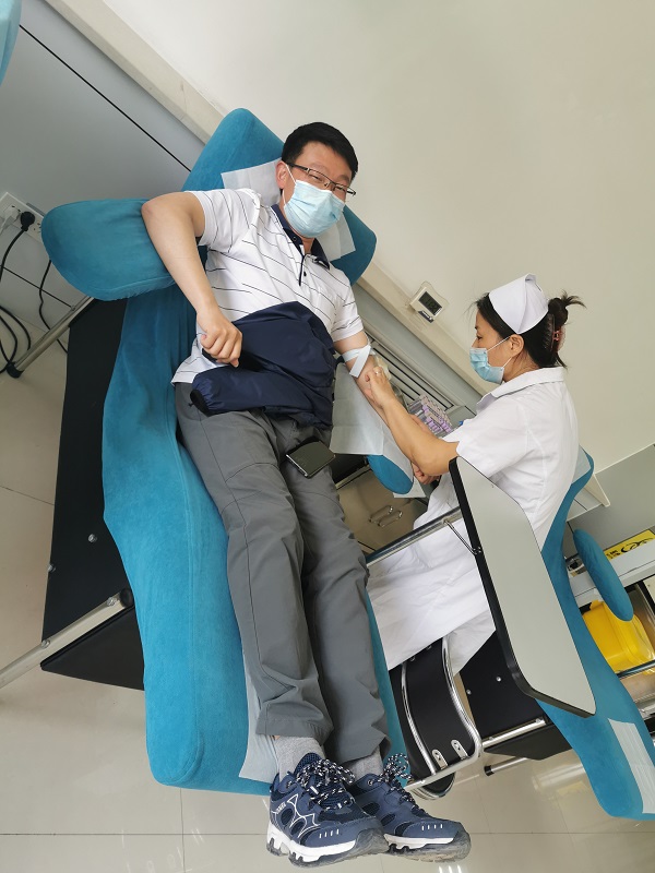 献血现场.jpg 献血现场.jpg