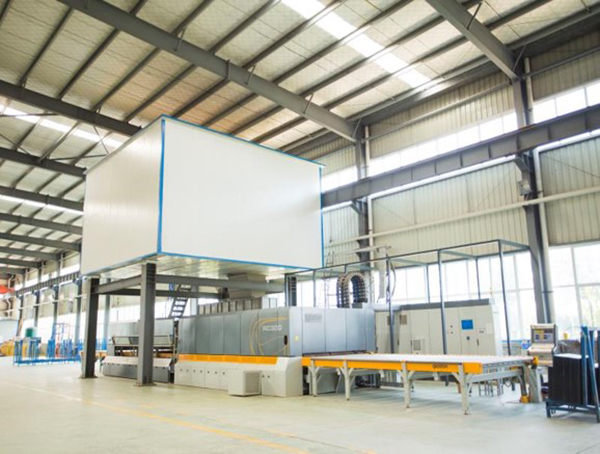 芬兰格拉斯通钢化炉.jpg 芬兰格拉斯通钢化炉.jpg