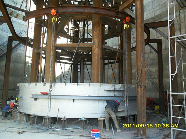 钛钢内筒顶升(内顶).jpg 钛钢内筒顶升(内顶).jpg