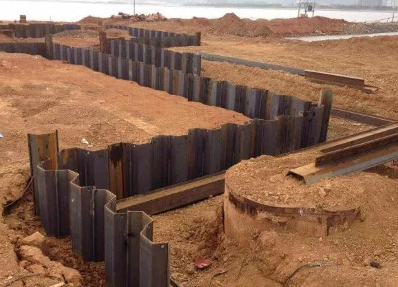 钢板桩支护.jpg 钢板桩支护.jpg