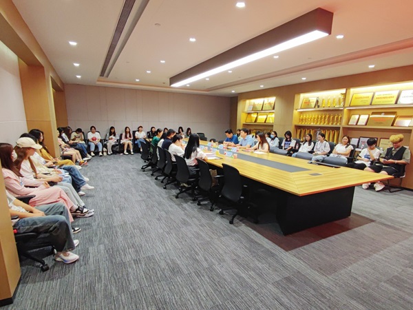 会议现场1.jpg 会议现场1.jpg